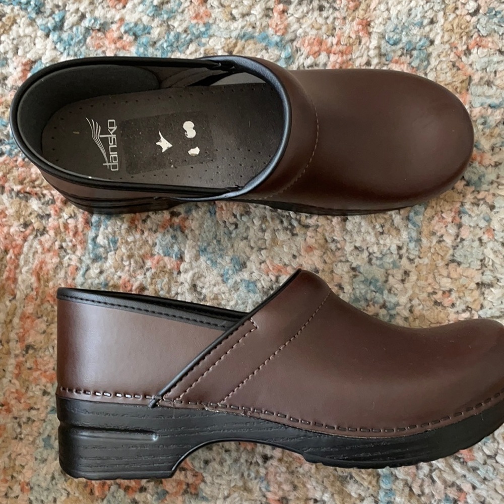 Dansko Professional Clog- Brand New / Unworn - Picture 1 of 4